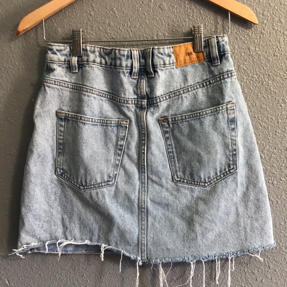 Zara Women’s Jean Skirt - Picture 4 of 8